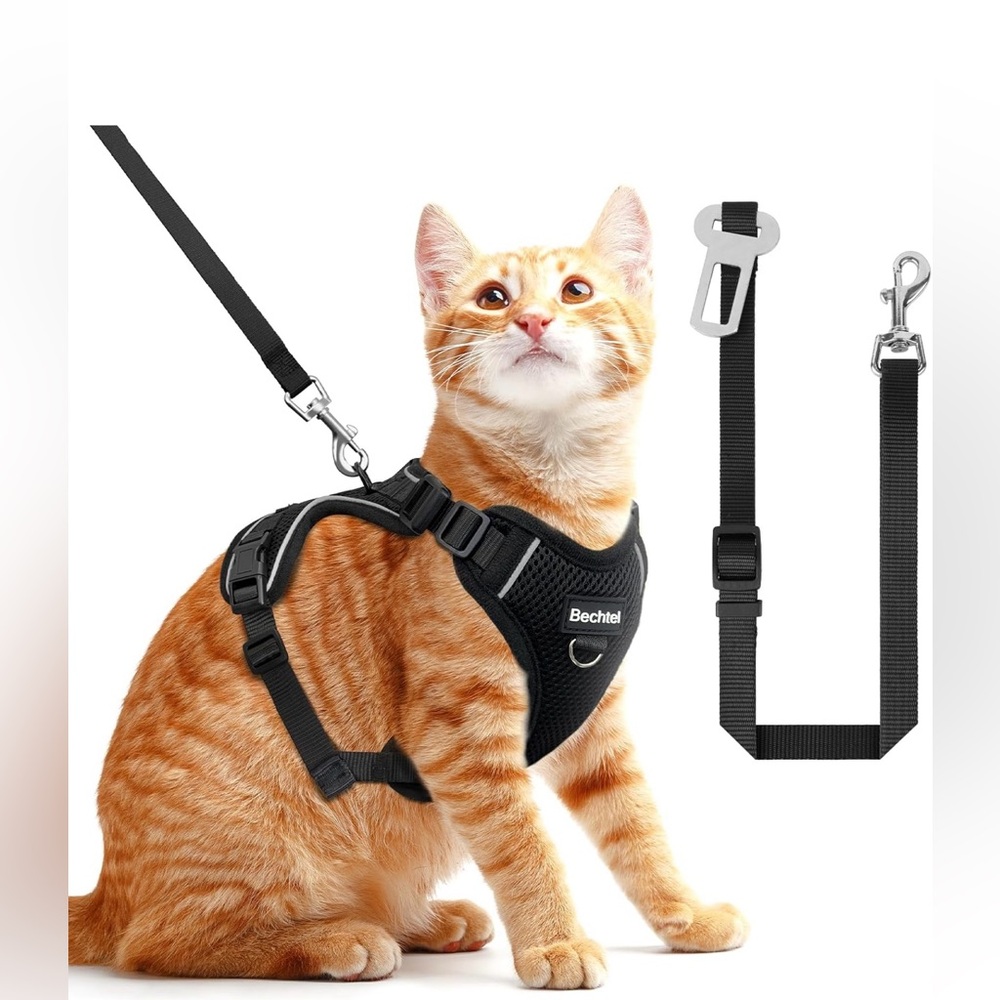 Rabbitgoo Cat Harness and Leash Escape Proof Walking Adjustable Reflective Sz M
